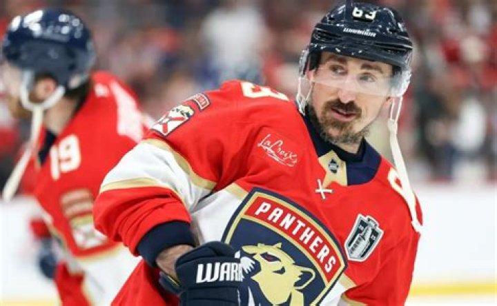 Who is the oldest NHL player?