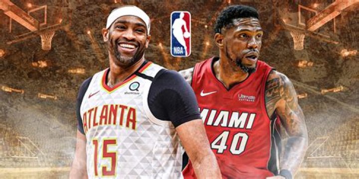 Who is the youngest player to ever play in the NHL?