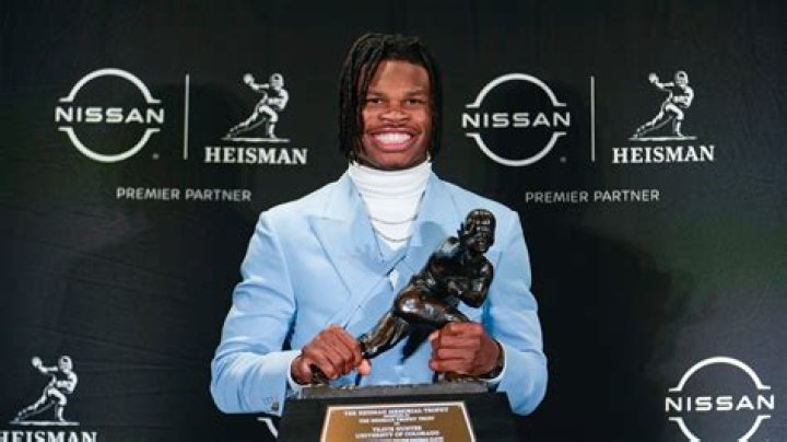 Who won the Heisman over Namath?