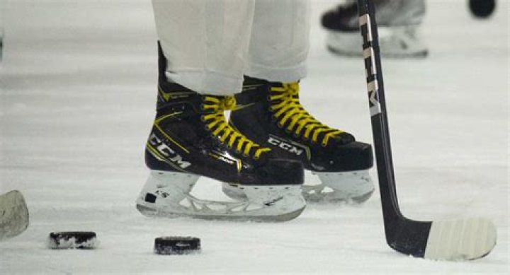 Why are Ovechkin laces yellow?