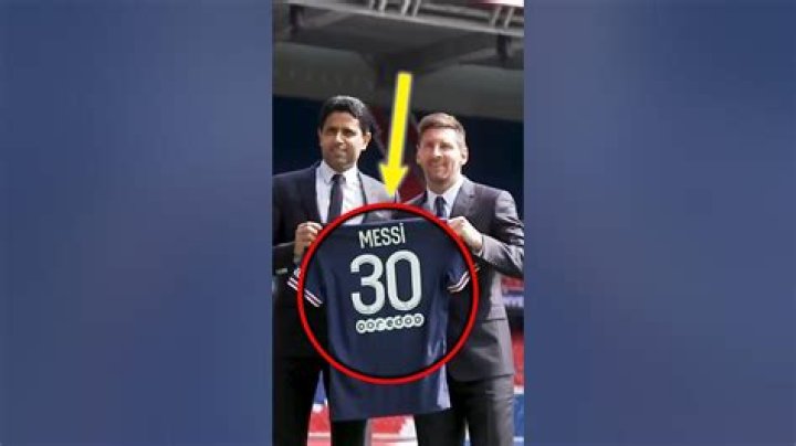 Why did Messi wear 30?