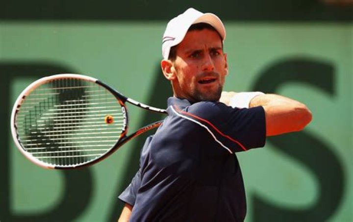 Why do pro tennis players not use shock absorbers?